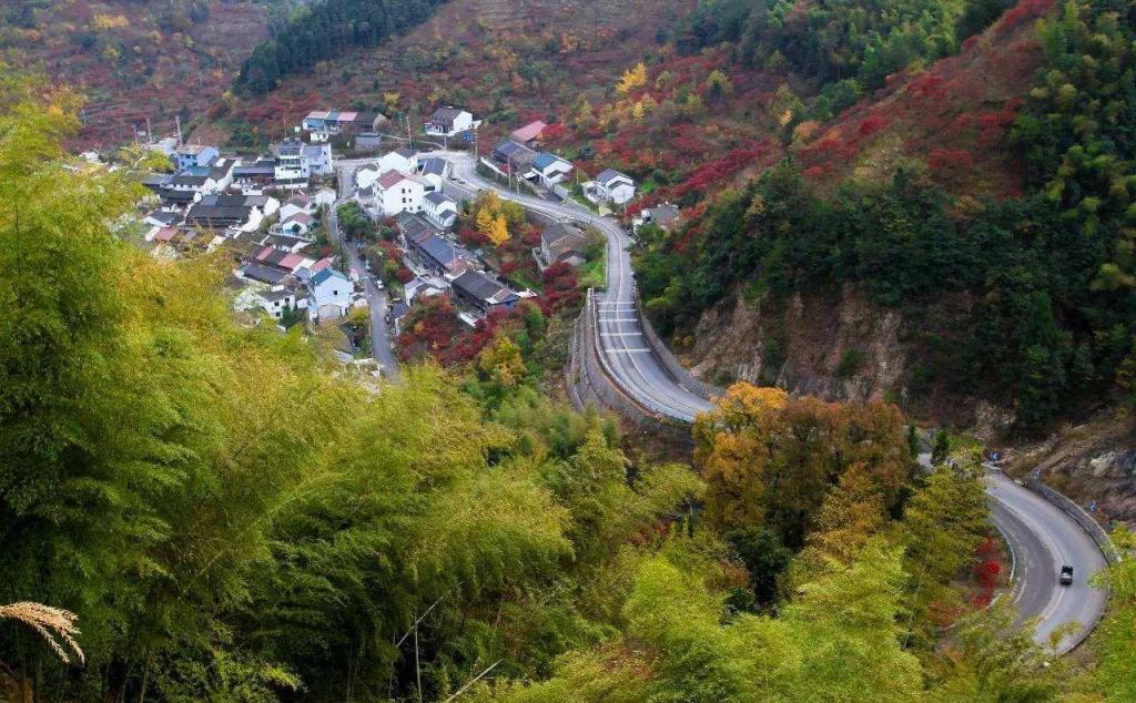 周末無(wú)錫四明山周邊自駕游：唐詩(shī)之路醉美秋色的四明山水2日自駕游