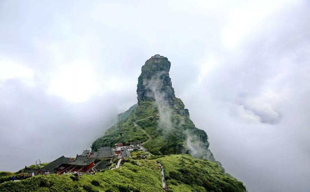 重慶出發(fā)貴州4日自駕游：梵凈山-中國第一礦洞懸崖酒店-鳳凰古城4日自駕之旅